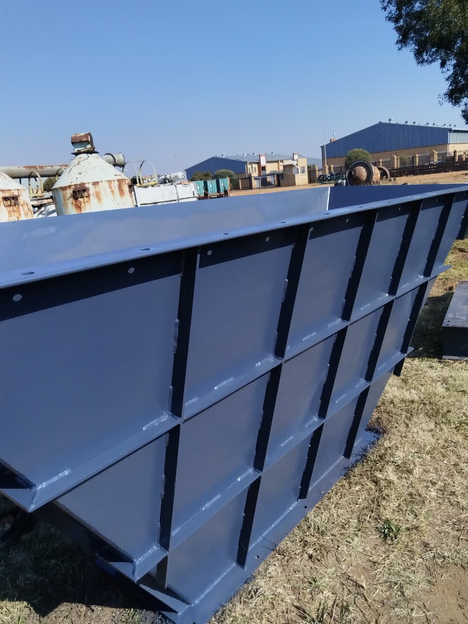 Feed-bin fabrication